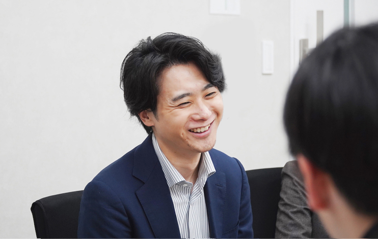 アソシエイト／弁護士 根岸 秀羽氏